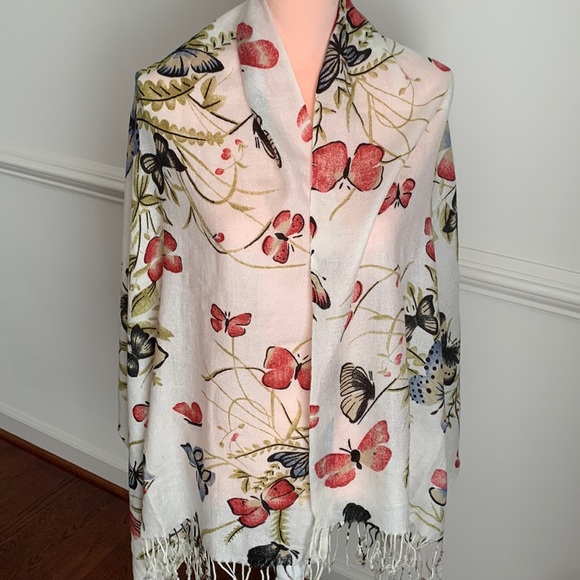 Accessories - Vintage butterfly scarf